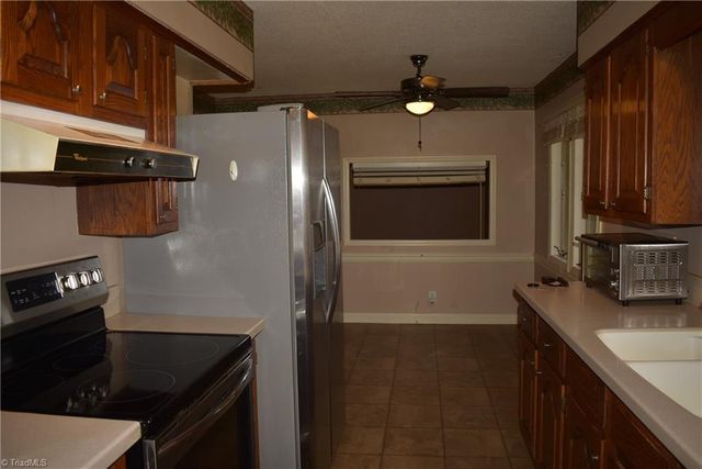 301 Lindale Drive, High Point, NC 27265