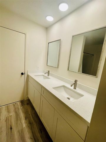 3014 Edgewood Drive, Sugar Land, TX 77479