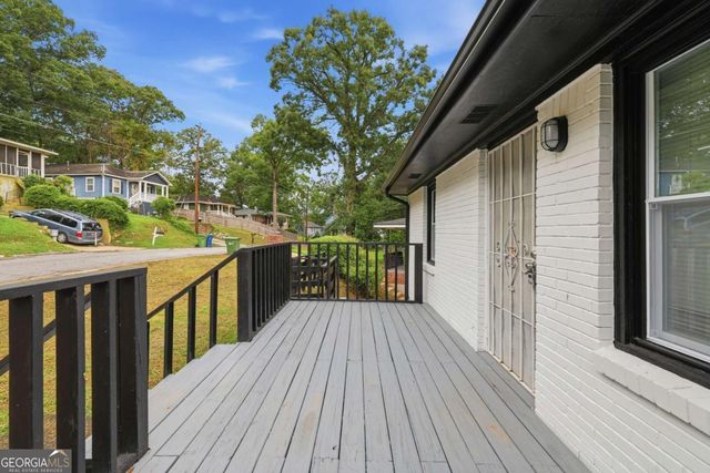 111 Victor Circle NW, Atlanta, GA 30314