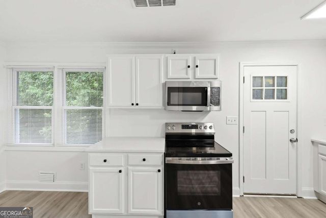 111 Victor Circle NW, Atlanta, GA 30314