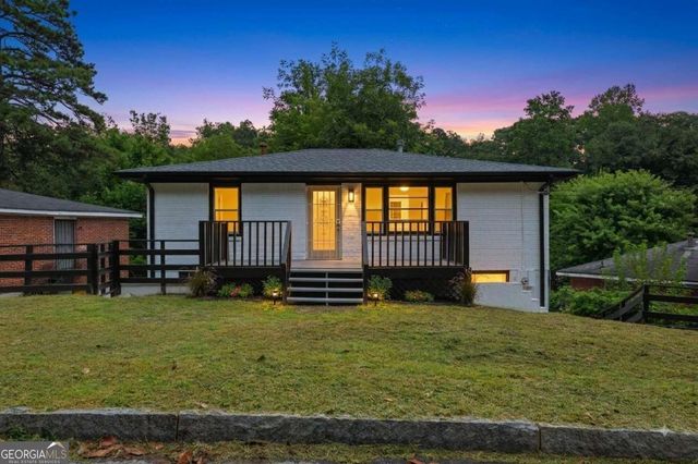 111 Victor Circle NW, Atlanta, GA 30314