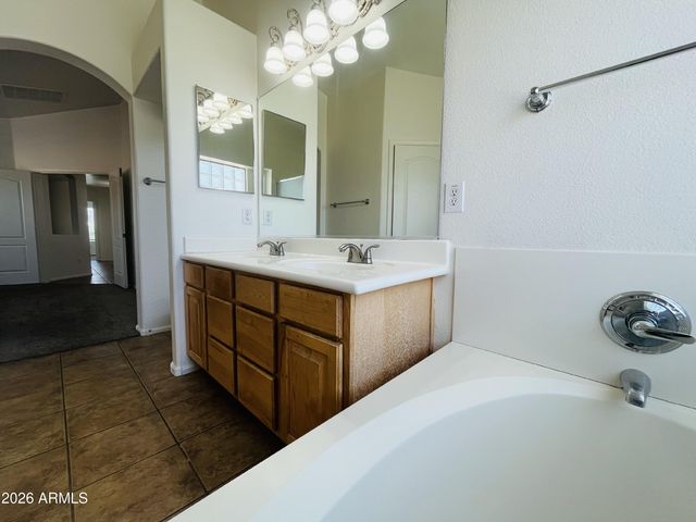 8202 S 47th Avenue, Laveen, AZ 85339