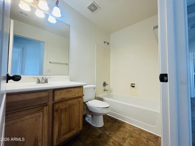 8202 S 47th Avenue, Laveen, AZ 85339
