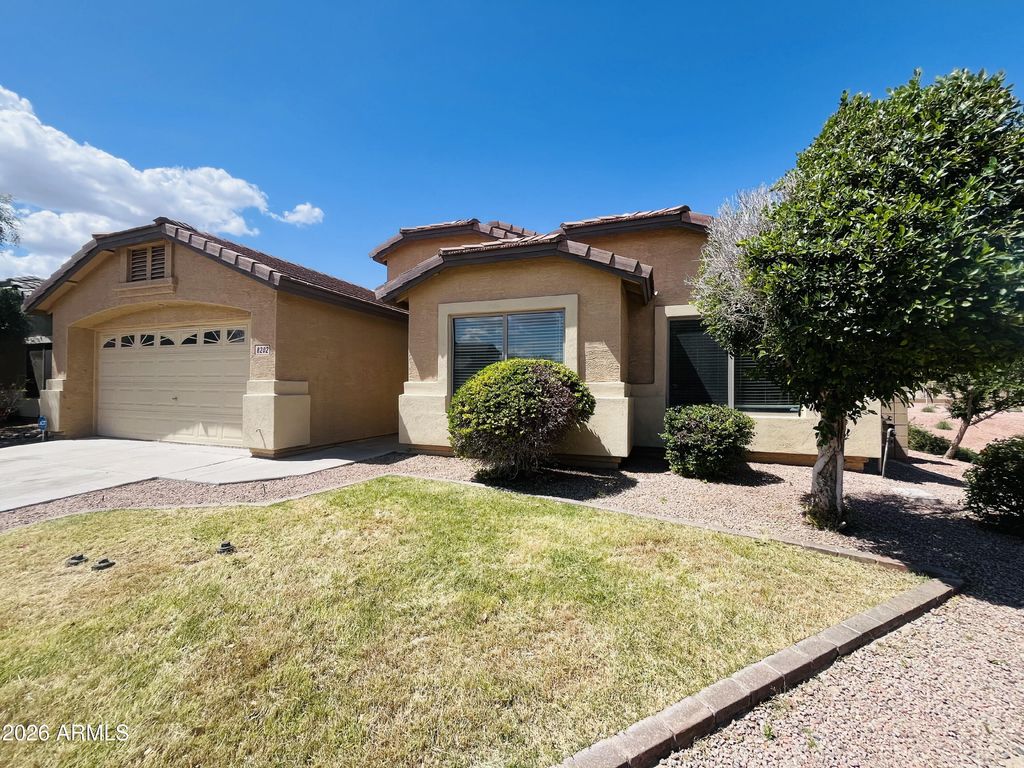8202 S 47th Avenue, Laveen, AZ 85339
