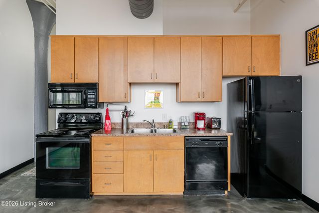 815 W Market St 703, Louisville, KY 40202