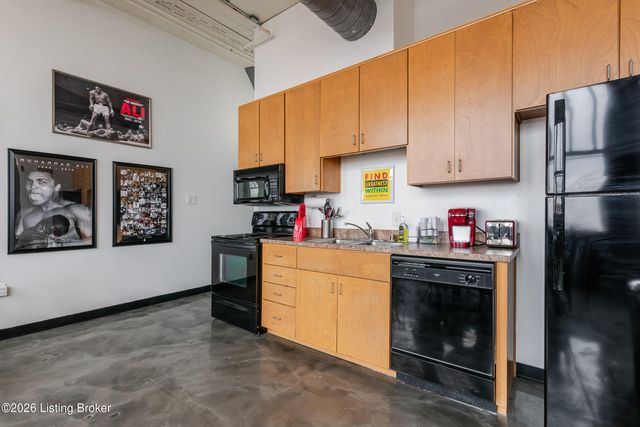 815 W Market St 703, Louisville, KY 40202