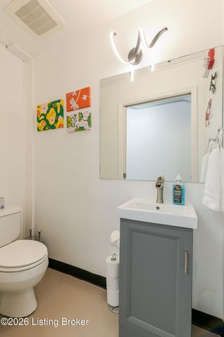 815 W Market St 703, Louisville, KY 40202