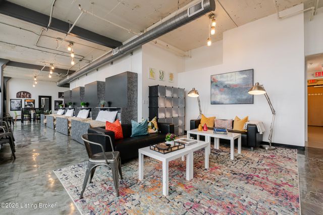 815 W Market St 703, Louisville, KY 40202