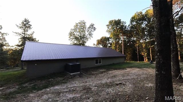2887 County Road 5620, Willow Springs, MO 65789