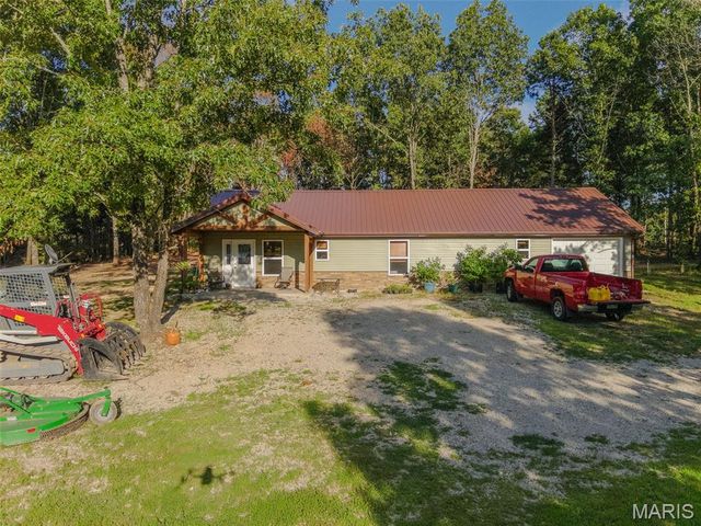 2887 County Road 5620, Willow Springs, MO 65789