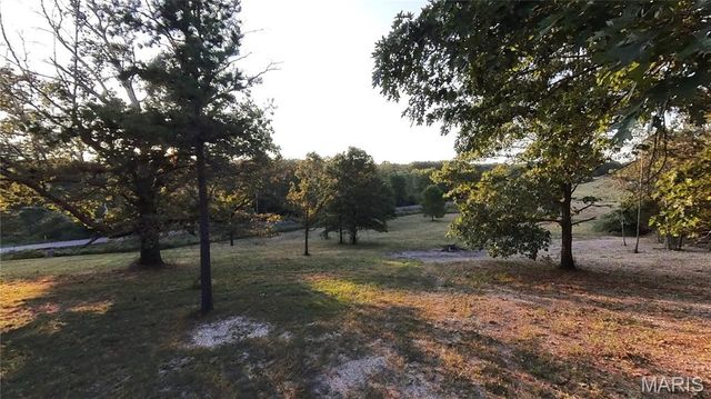 2887 County Road 5620, Willow Springs, MO 65789