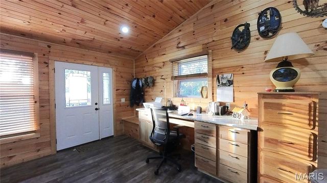 2887 County Road 5620, Willow Springs, MO 65789