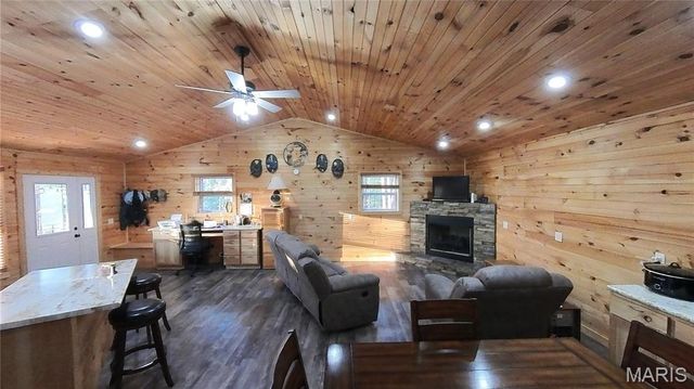 2887 County Road 5620, Willow Springs, MO 65789