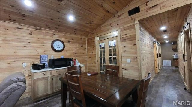 2887 County Road 5620, Willow Springs, MO 65789