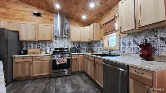 2887 County Road 5620, Willow Springs, MO 65789