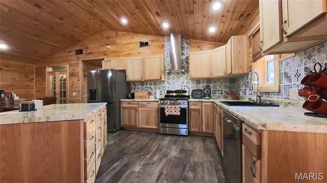 2887 County Road 5620, Willow Springs, MO 65789