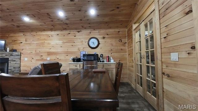 2887 County Road 5620, Willow Springs, MO 65789