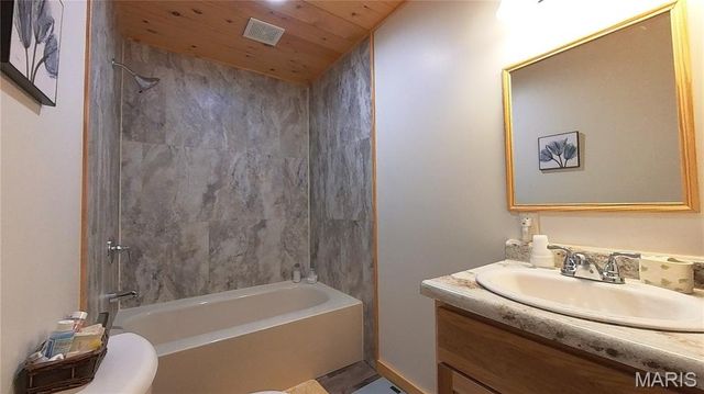 2887 County Road 5620, Willow Springs, MO 65789