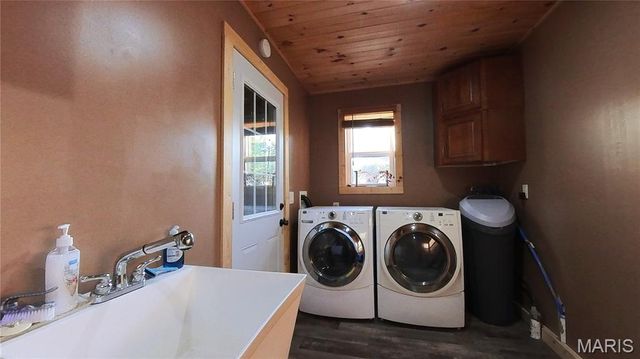 2887 County Road 5620, Willow Springs, MO 65789