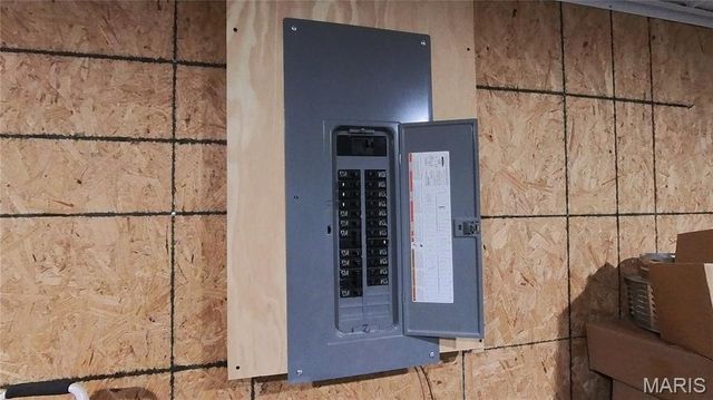 2887 County Road 5620, Willow Springs, MO 65789