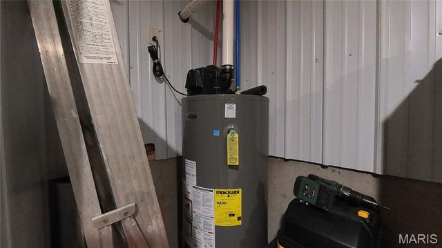 2887 County Road 5620, Willow Springs, MO 65789