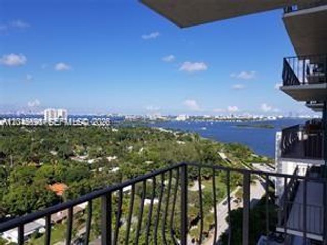 780 NE 69th St 1810, Miami, FL 33138