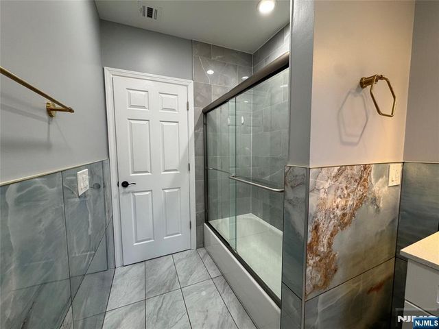 243 Hamilton Place 2, Hackensack, NJ 07601