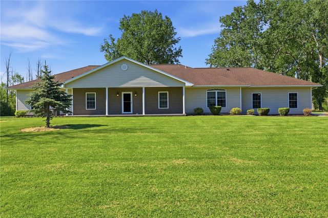 164 Payne Beach Road, Greece, NY 14468