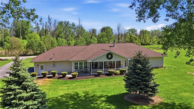164 Payne Beach Road, Greece, NY 14468