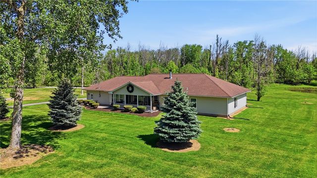 164 Payne Beach Road, Greece, NY 14468