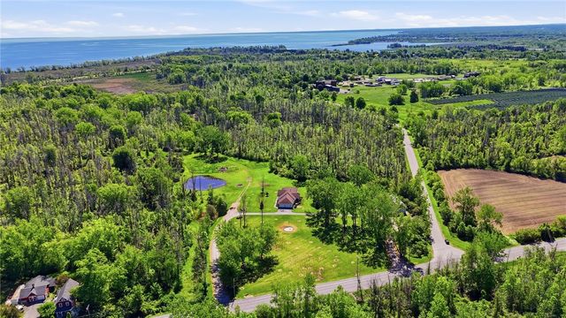 164 Payne Beach Road, Greece, NY 14468