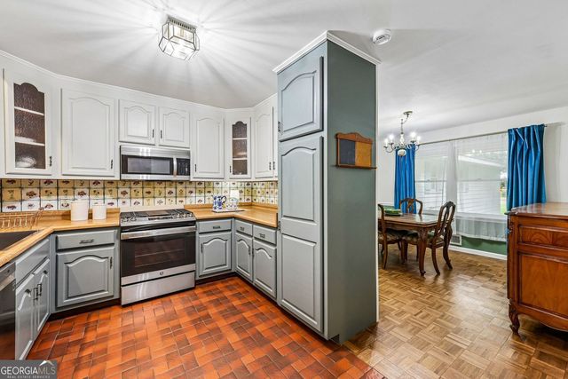 12160 Arnold Mill Road, Roswell, GA 30075