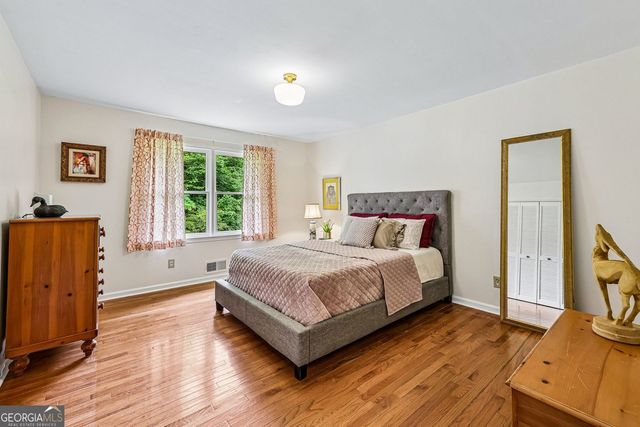 12160 Arnold Mill Road, Roswell, GA 30075