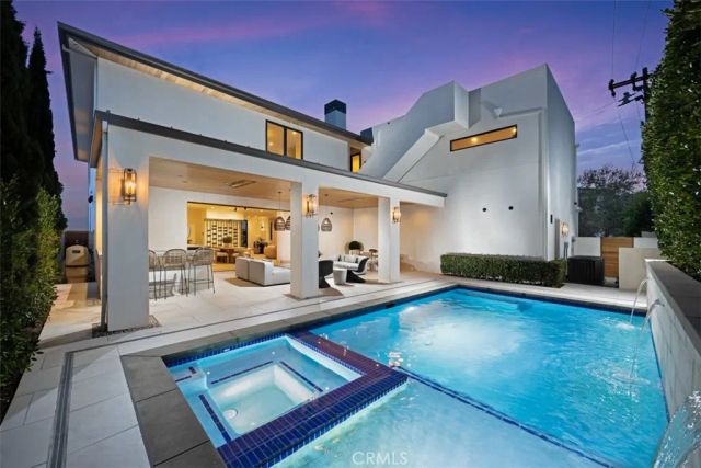 1210 Kings Rd, Newport Beach, CA 92663