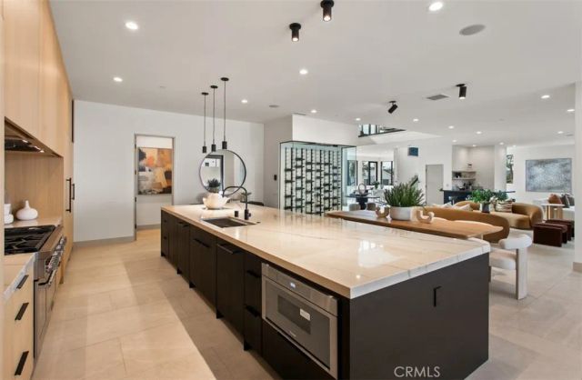 1210 Kings Rd, Newport Beach, CA 92663