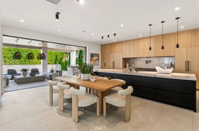 1210 Kings Rd, Newport Beach, CA 92663
