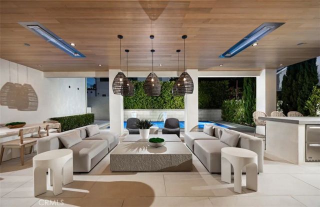1210 Kings Rd, Newport Beach, CA 92663