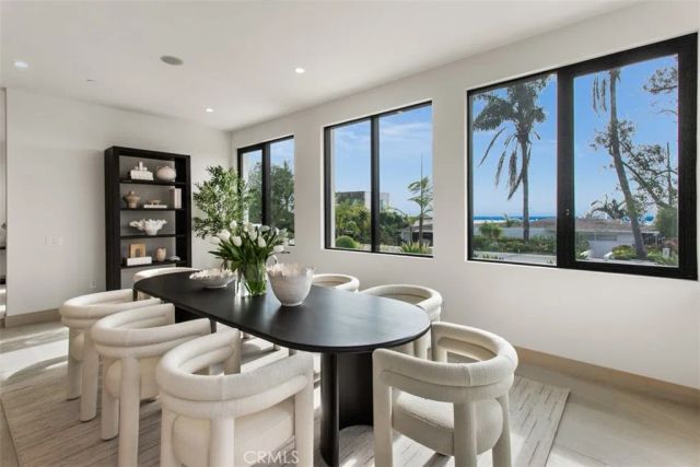 1210 Kings Rd, Newport Beach, CA 92663