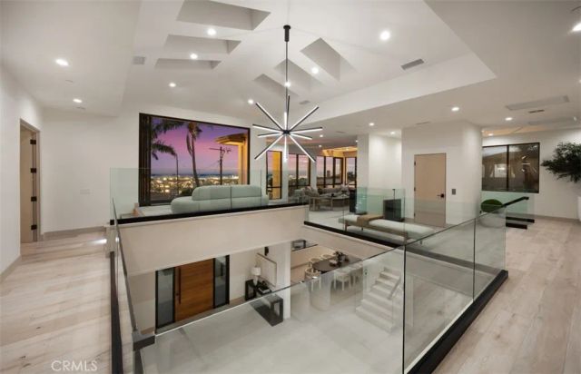 1210 Kings Rd, Newport Beach, CA 92663
