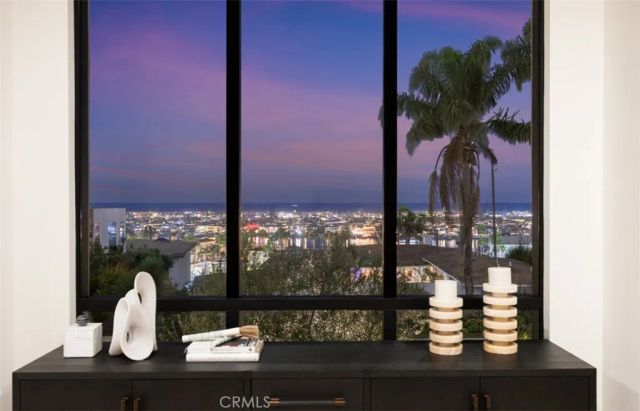 1210 Kings Rd, Newport Beach, CA 92663