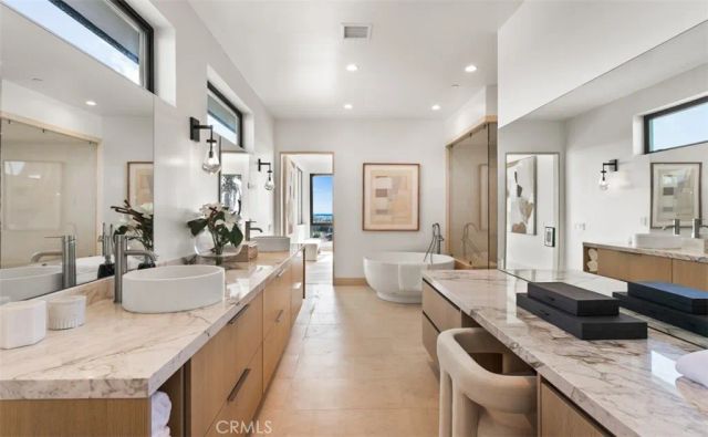 1210 Kings Rd, Newport Beach, CA 92663