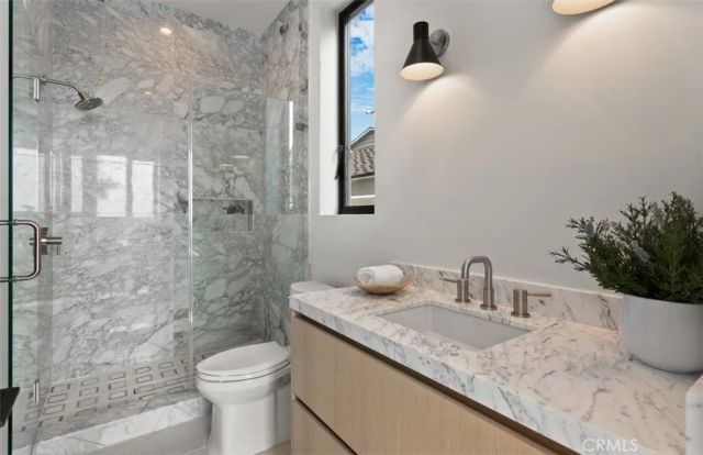 1210 Kings Rd, Newport Beach, CA 92663