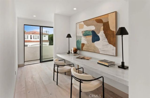 1210 Kings Rd, Newport Beach, CA 92663