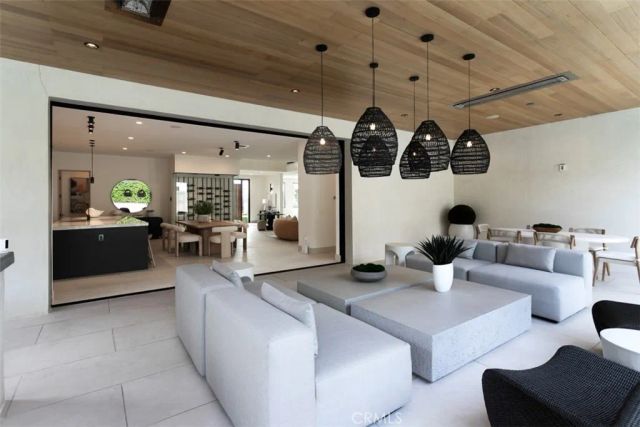 1210 Kings Rd, Newport Beach, CA 92663