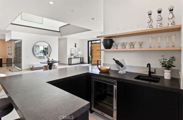 1210 Kings Rd, Newport Beach, CA 92663