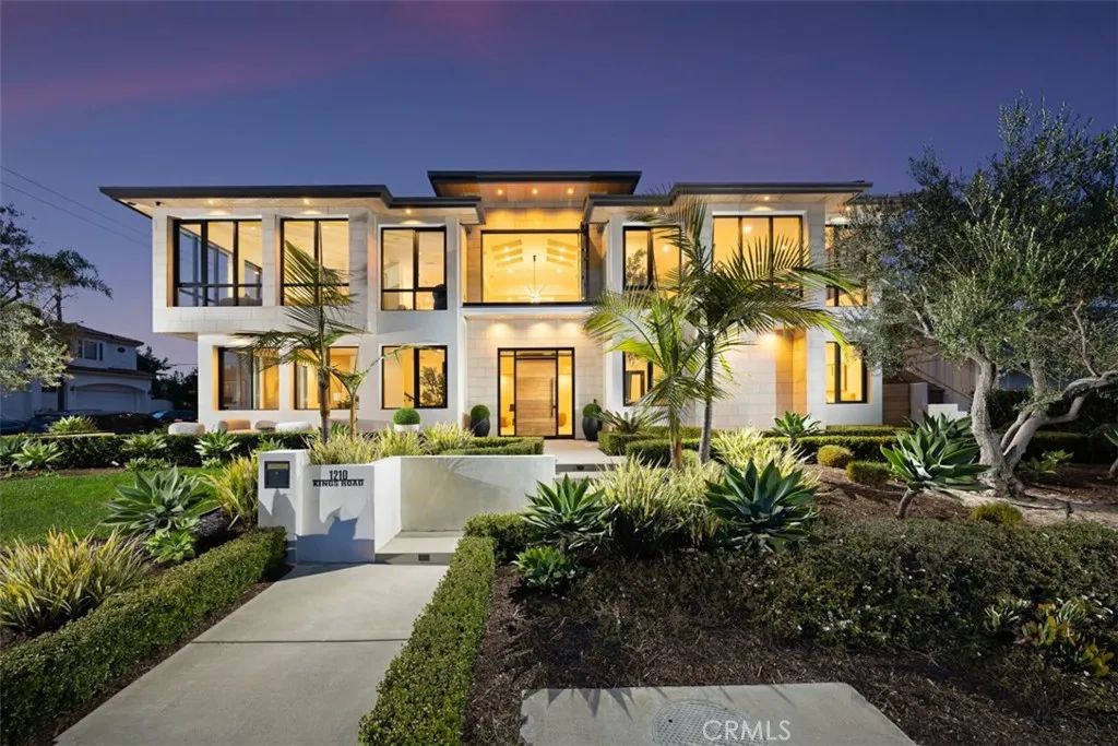 1210 Kings Rd, Newport Beach, CA 92663