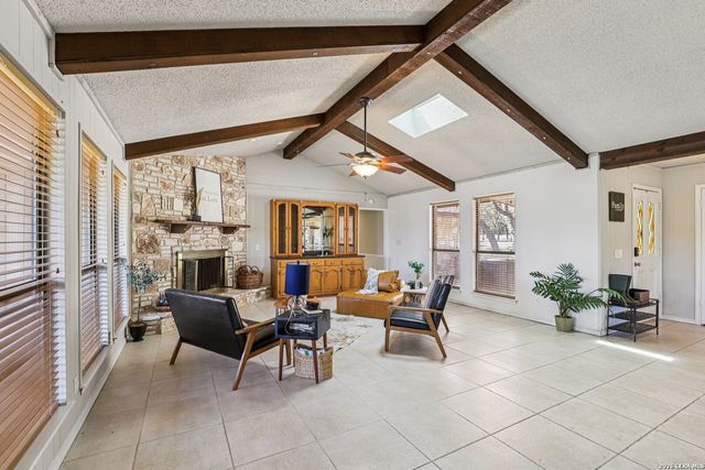 11810 Thoroughbred, San Antonio, TX 78253