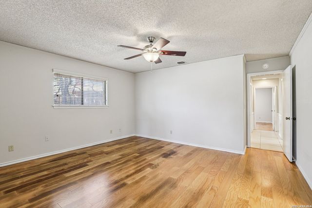 11810 Thoroughbred, San Antonio, TX 78253