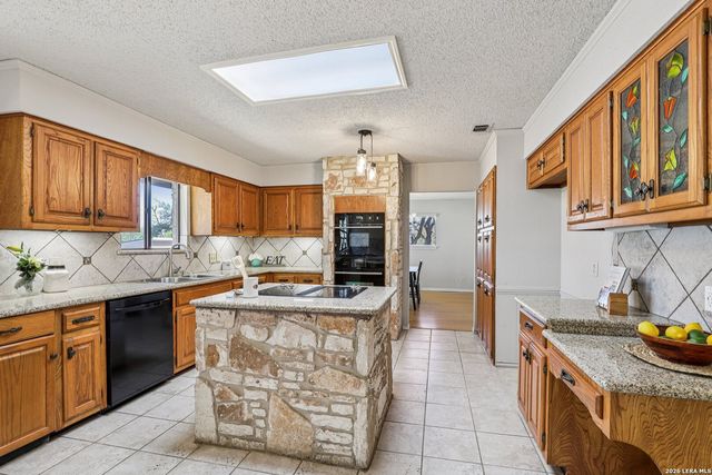 11810 Thoroughbred, San Antonio, TX 78253