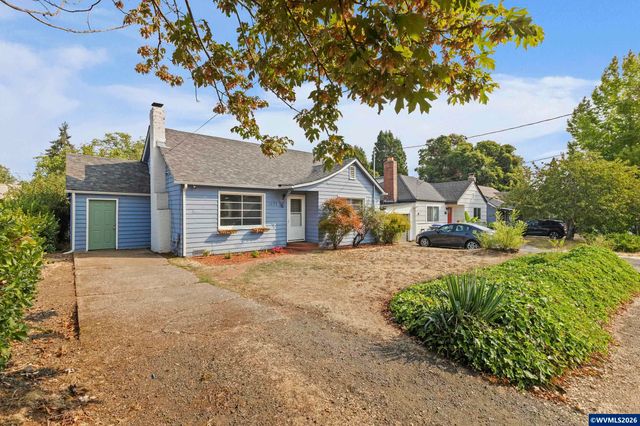 1235 Vista Av SE, Salem, OR 97302